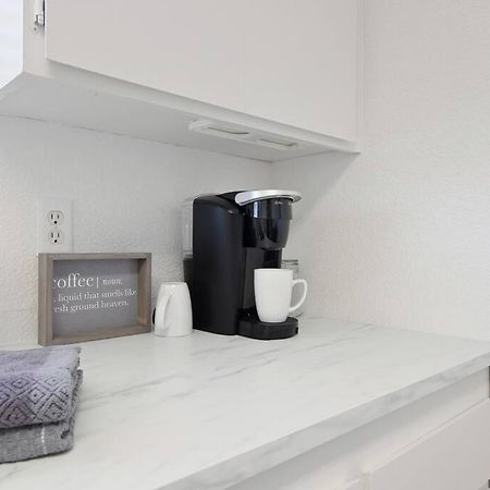 Апартаменты Couples Studio 1 W Full Kitchen Окхерст Экстерьер фото